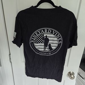 Vineyard Vines Men's Black K9s For Warriors Graphics Tee Size XS